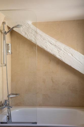 Bathroom, Hotel Saint Germain in 7th - Tour Eiffel - Invalides