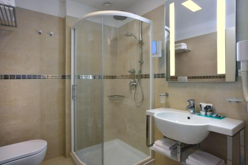 320885181 Mercure Hotel Rimini Artis