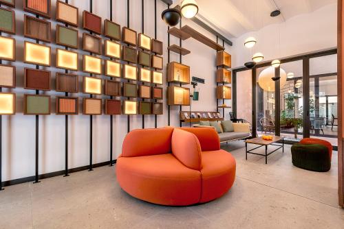 大堂, 橙子酒店 (Hotel Orangine) in 洛斯皮塔萊de Llobregat