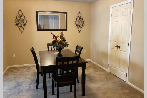Eds Englewood Well Furnished Home in Englewood, USA