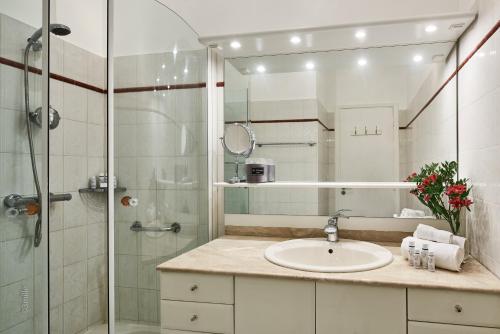 Sunlight Properties - Maryland  - Sea Front - image 3