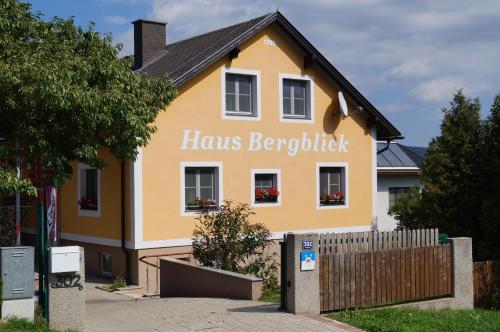  Haus Bergblick, Pension in Maiersdorf