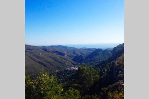 CASA LOLA Naturaleza, Montañas y Piscina Compartida De Pueblo