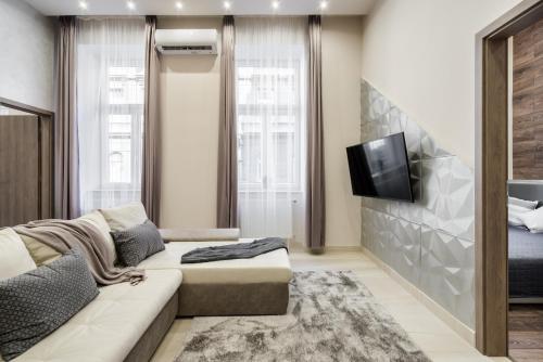 BpR Nirvana Suite with A/C, Budapest