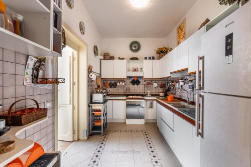 ห้องครัว, SR-F943-SICI4AT - La casa delle Stelle in กาลาแบร์นาร์โด