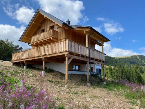  Chalet am Skigebiet mit Sauna, Bar, Billard, Carport und Kinderspielzimmer, Unterkunft in Bad Sankt Leonhard im Lavanttal