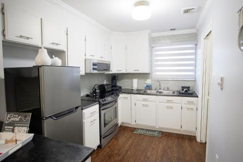 A Modern Apt close to downtown in 西蘭開斯特