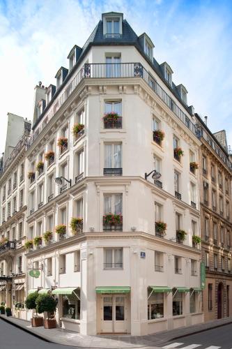 Entrance, Hotel Cordelia in 8th - Champs Elysees