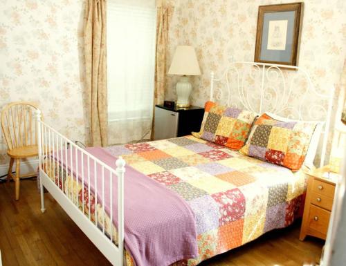 The Coolidge Corner Guest House: A Brookline Bed and Breakfast
