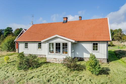 Spacious and newly renovated farmhouse with indoor pool - Knäred