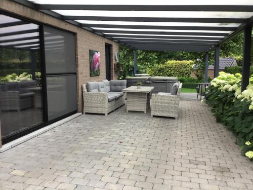 Létesítmények, Studio Gardenroom Guesthouse De Steenberg met wellness & tuinzicht in Geel