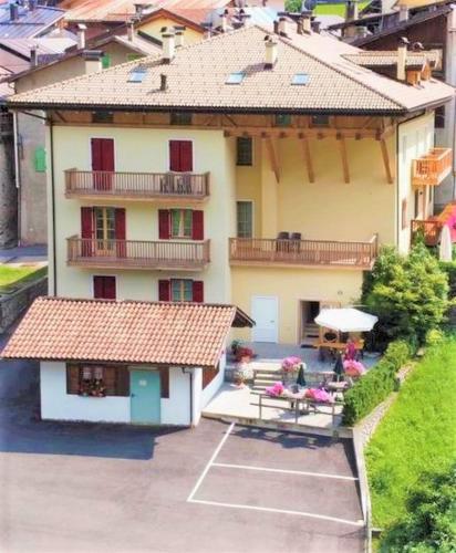 Appartamenti Sissi - Accommodation - Commezzadura