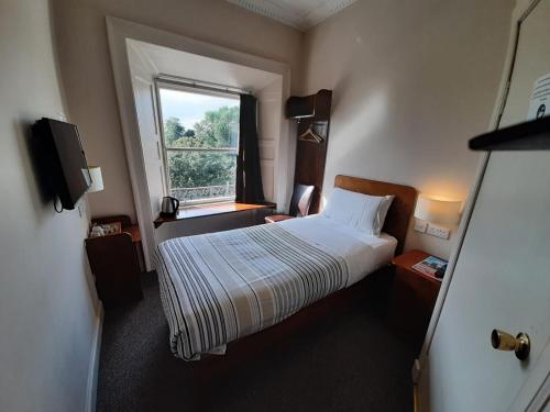 Adelphi Hotel - image 8