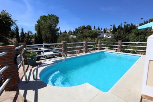 Kolam renang, 5 Bed Villa-Fuengirola-costa del sol-Pool-AirCon in La Sierrezuela