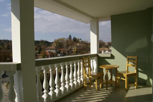 Karadzhovy Guest House in Kalofer