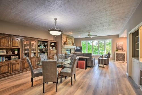 Resort-Style Condo with Balcony on Lake Keowee in Salem, USA