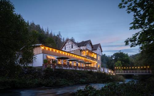 BODETALER BASECAMP LODGE - Bergsport- und Naturerlebnishotel