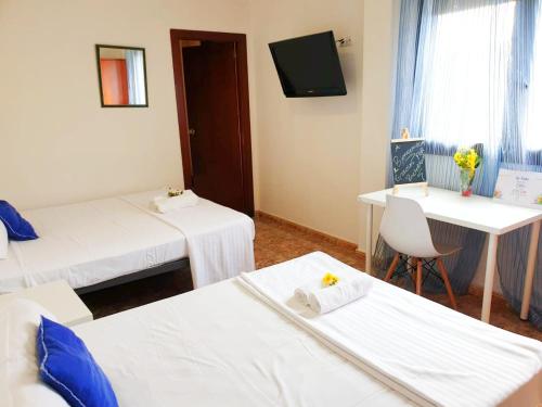 2 twin beds