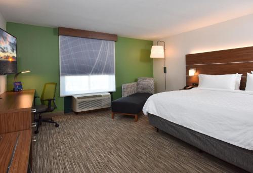 Holiday Inn Express Hotel & Suites Selma, an IHG Hotel