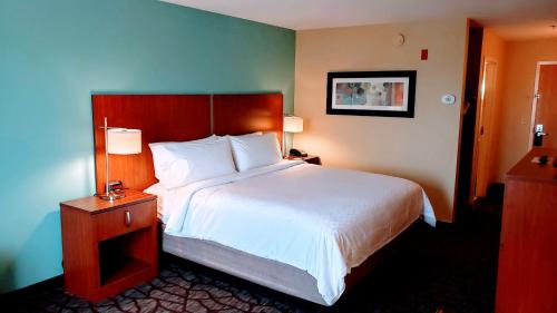 Holiday Inn Express & Suites Jacksonville South - I-295, an IHG Hotel