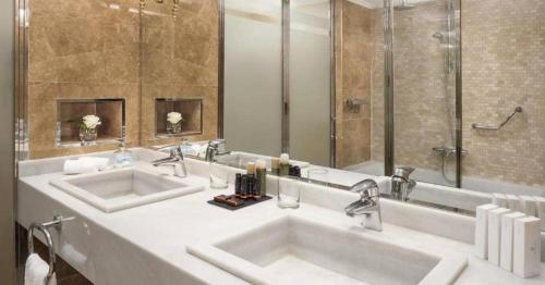 Melia Castilla - image 8