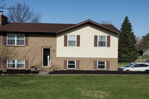 Pet Friendly Home with Fenced in Yard in Bethany, USA