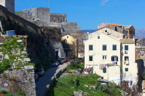 Ami's House only for WOMEN dormer – Corfu Town, 