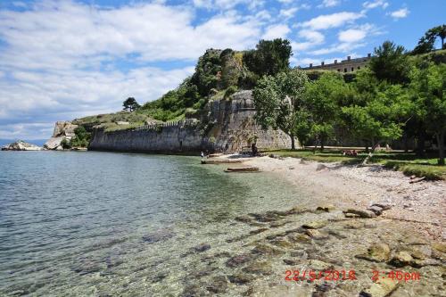 Ami's House only for WOMEN dormer – Corfu Town, 