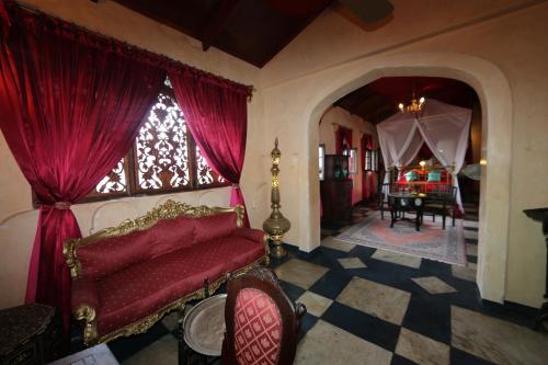 Deluxe Queen Room image 1