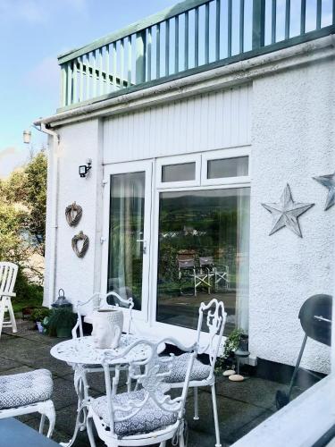 Ballygally Seaview and Garden Hideaway in 巴里加里