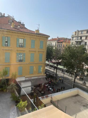 Appartement au centre de Nice in 西梅茲