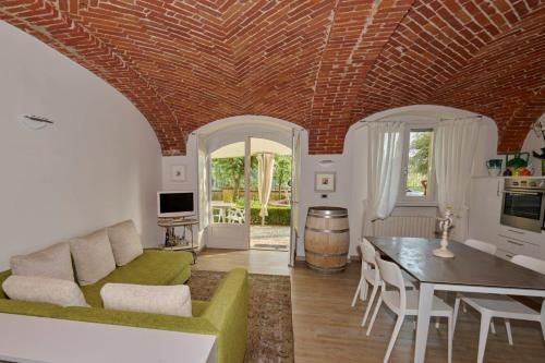  La Morra Suite in La Morra
