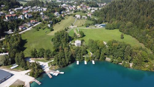 Apartments & Rooms Sebanc by Lake - image 5