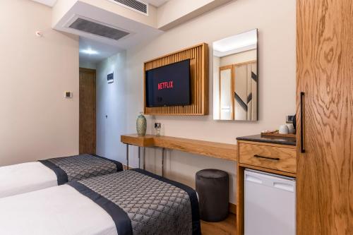Double or twin room, economy