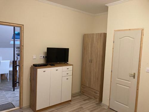 Tisza-Holtág Apartman Tiszadada