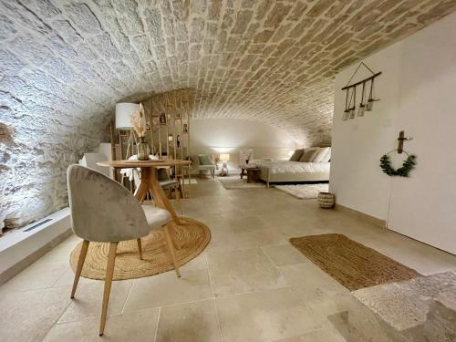Зручності, La Maison Pinot Noir in Жеврі-Шамбертон