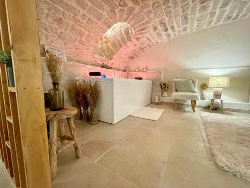 Джакузі, La Maison Pinot Noir in Жеврі-Шамбертон