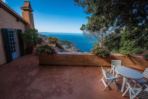 Calapiccola Luxury apartment with the view on Giglio and Giannutri islands