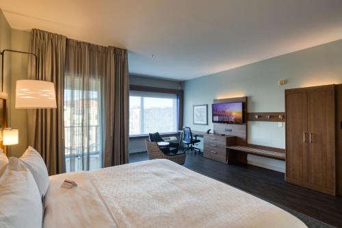 Holiday Inn Express & Suites - Charlotte - South End an IHG Hotel - image 3