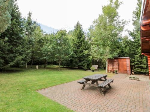 23 Lakeside Drive - image 2