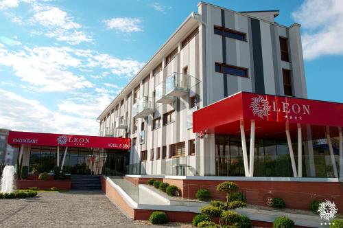 Hotel Leon & Spa, Арад