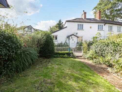 Old Pump Cottage in Wilton