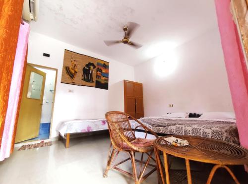 Standard Family Room image 9