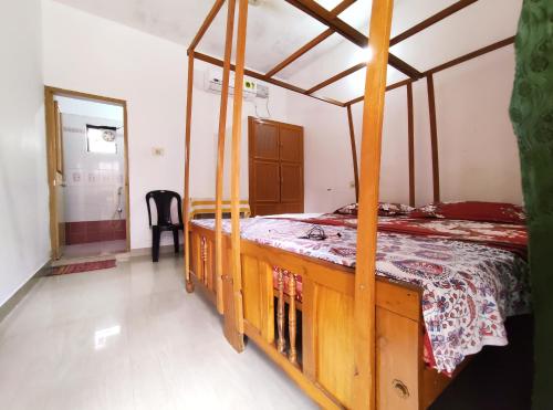 Double or Twin Room image 4