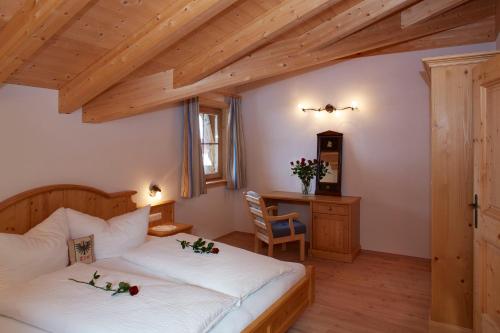 Two-Bedroom Apartment with Balcony