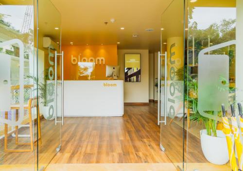 Bejárat, Bloom Hotel-Worli near Haji Ali Mecset