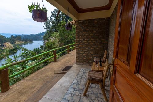 Bunyonyi Overland Resort