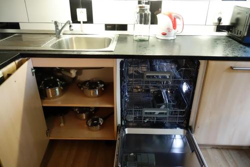 Apartmán Hulín, Chrášťany - bílý