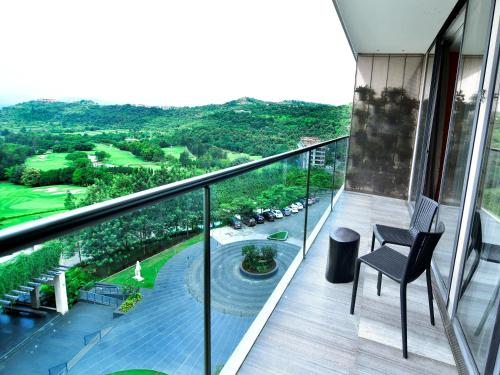 View, Oxford Golf Resort in Lavale