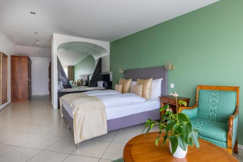 room detail thumbnail 0